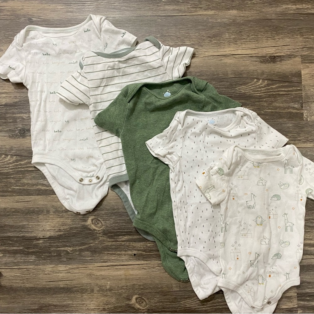 Green onesie bundle